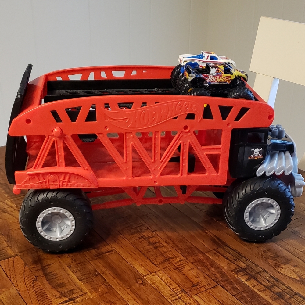 Hot Wheels monster truck lot